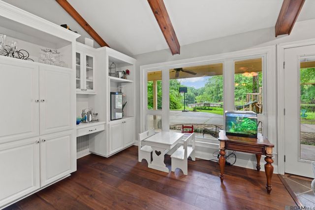 7042 Reed Rd, St Francisville, LA 70775