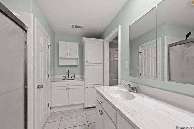 7042 Reed Rd, St Francisville, LA 70775