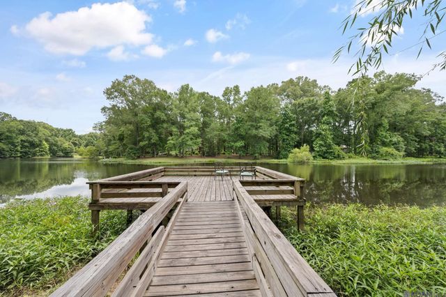 7042 Reed Rd, St Francisville, LA 70775