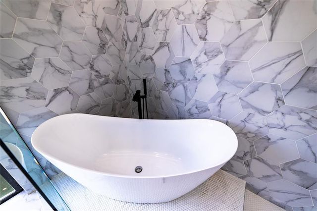 1260 NW 101st Avenue, Plantation, FL 33322