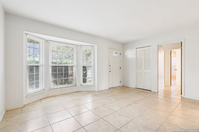 5702 Gabor, San Antonio, TX 78240