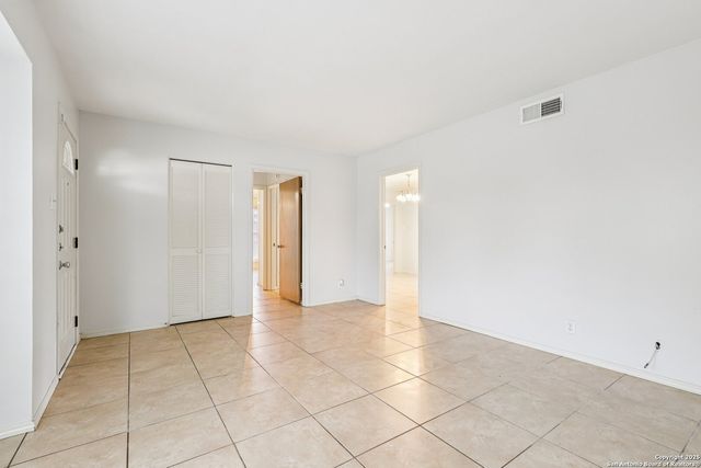 5702 Gabor, San Antonio, TX 78240