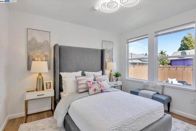 10468 West Court, Oakland, CA 94603