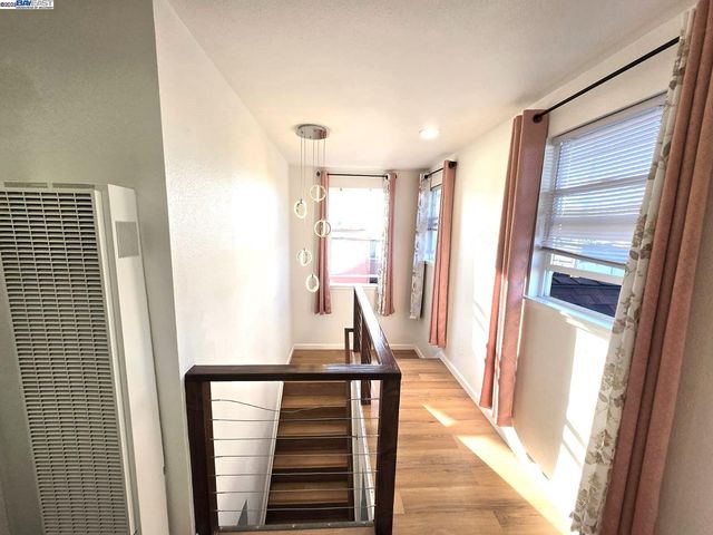 10468 West Court, Oakland, CA 94603