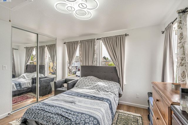 10468 West Court, Oakland, CA 94603