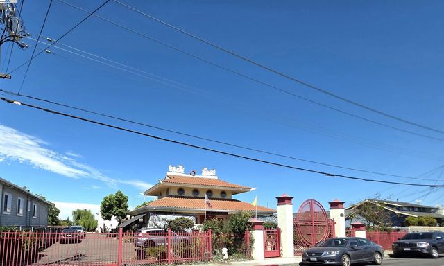 10468 West Court, Oakland, CA 94603