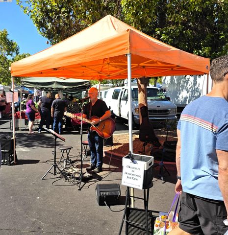 10468 West Court, Oakland, CA 94603