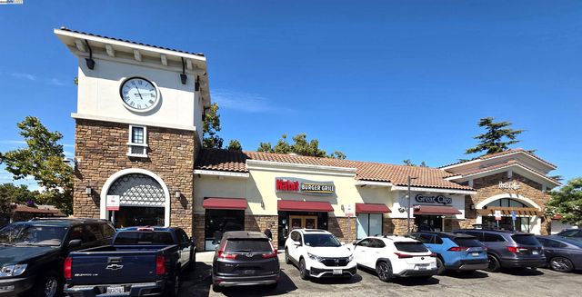 10468 West Court, Oakland, CA 94603