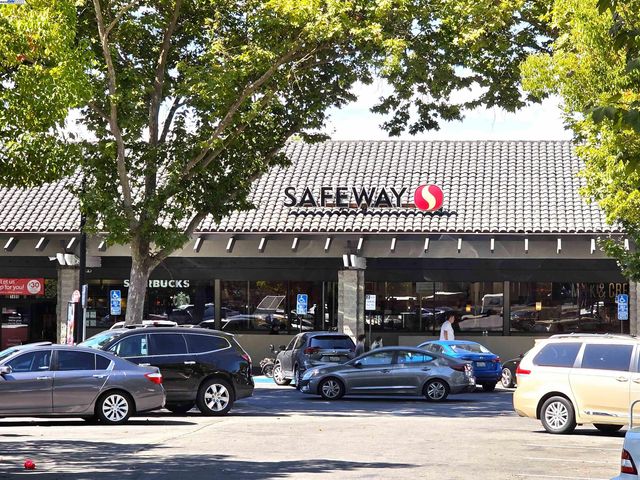 10468 West Court, Oakland, CA 94603