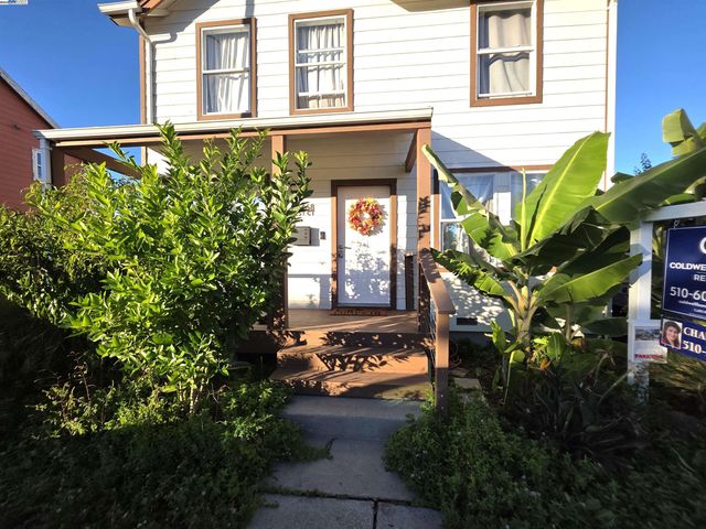 10468 West Court, Oakland, CA 94603