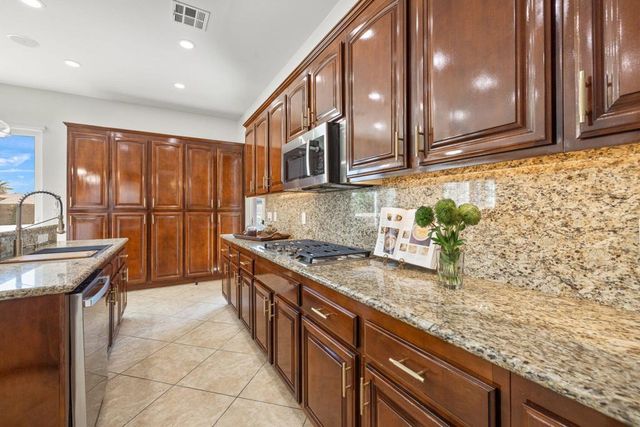 57806 Cantata Drive, La Quinta, CA 92253