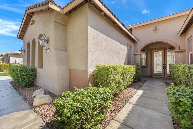 57806 Cantata Drive, La Quinta, CA 92253
