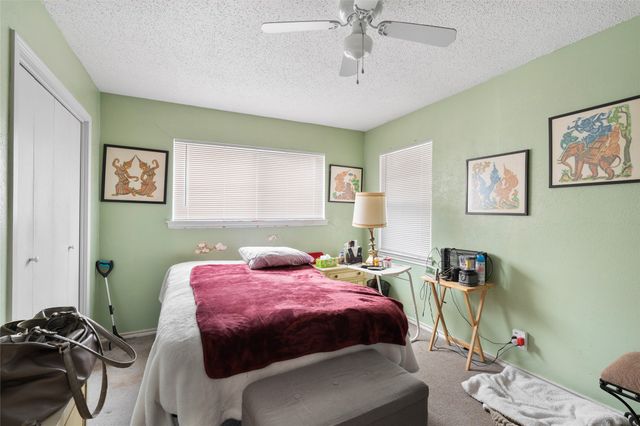 702 Hillside Drive, Sherman, TX 75090