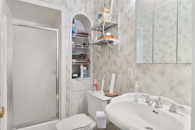 702 Hillside Drive, Sherman, TX 75090