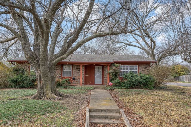 702 Hillside Drive, Sherman, TX 75090