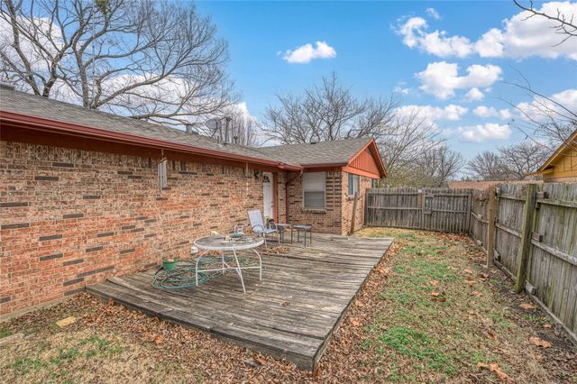 702 Hillside Drive, Sherman, TX 75090