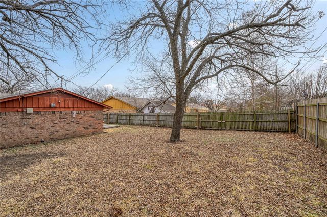 702 Hillside Drive, Sherman, TX 75090