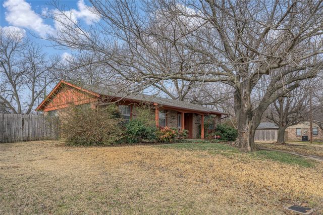 702 Hillside Drive, Sherman, TX 75090