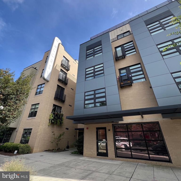 1111 ORREN ST NE #302, Washington, DC 20002