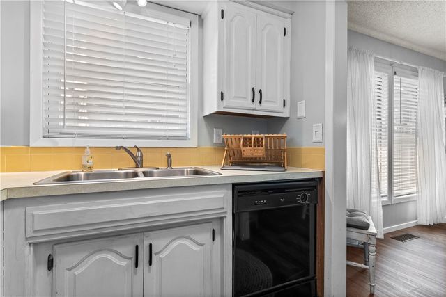 10 Victoria Lane, Bella Vista, AR 72715