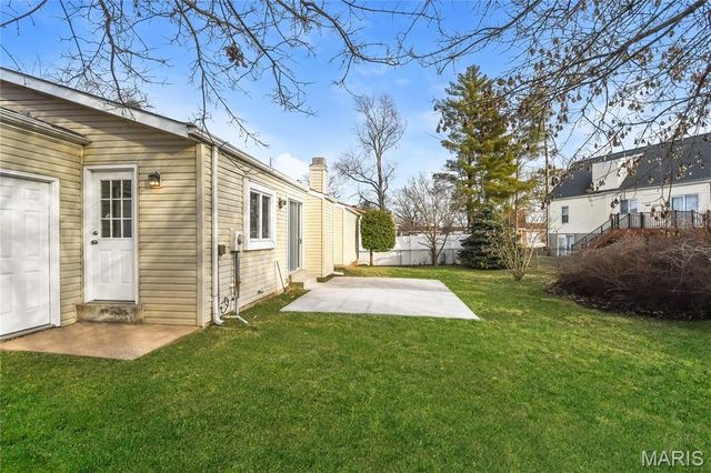 31 Four Winds Drive, St Peters, MO 63376