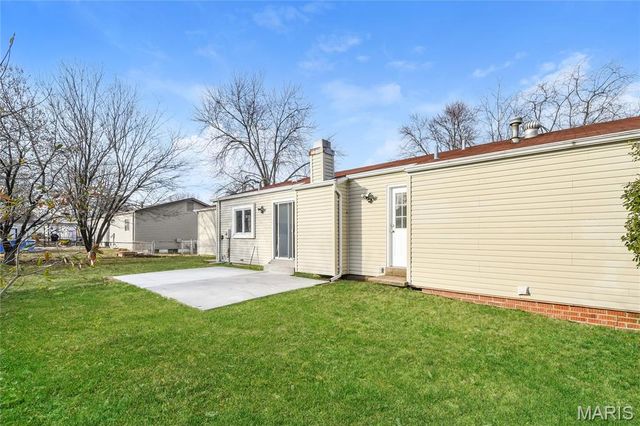 31 Four Winds Drive, St Peters, MO 63376