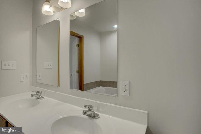 11496 WILLIAMSPORT PIKE, Greencastle, PA 17225