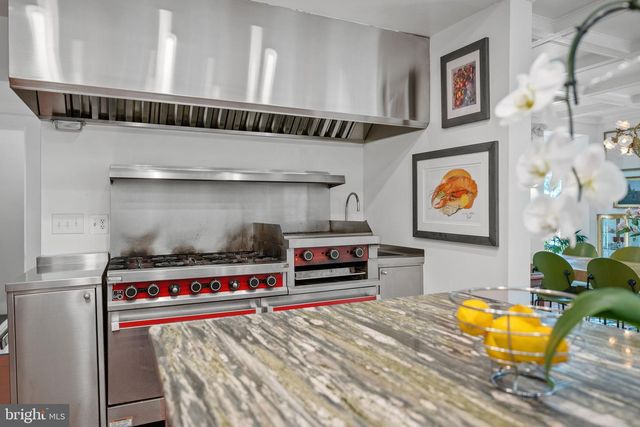 702 SLIGO CREEK PKWY, Takoma Park, MD 20912