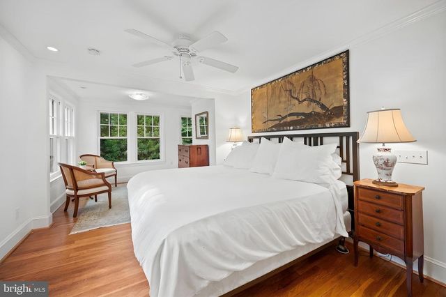 702 SLIGO CREEK PKWY, Takoma Park, MD 20912