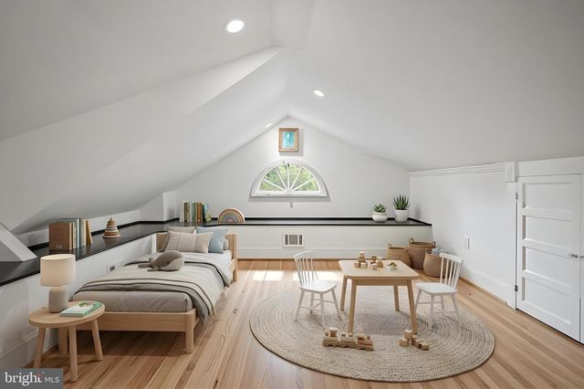 702 SLIGO CREEK PKWY, Takoma Park, MD 20912