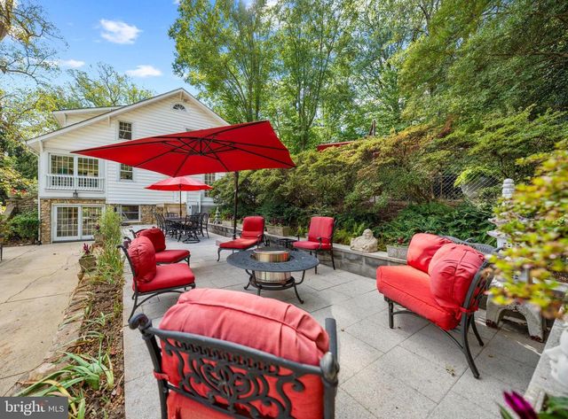 702 SLIGO CREEK PKWY, Takoma Park, MD 20912