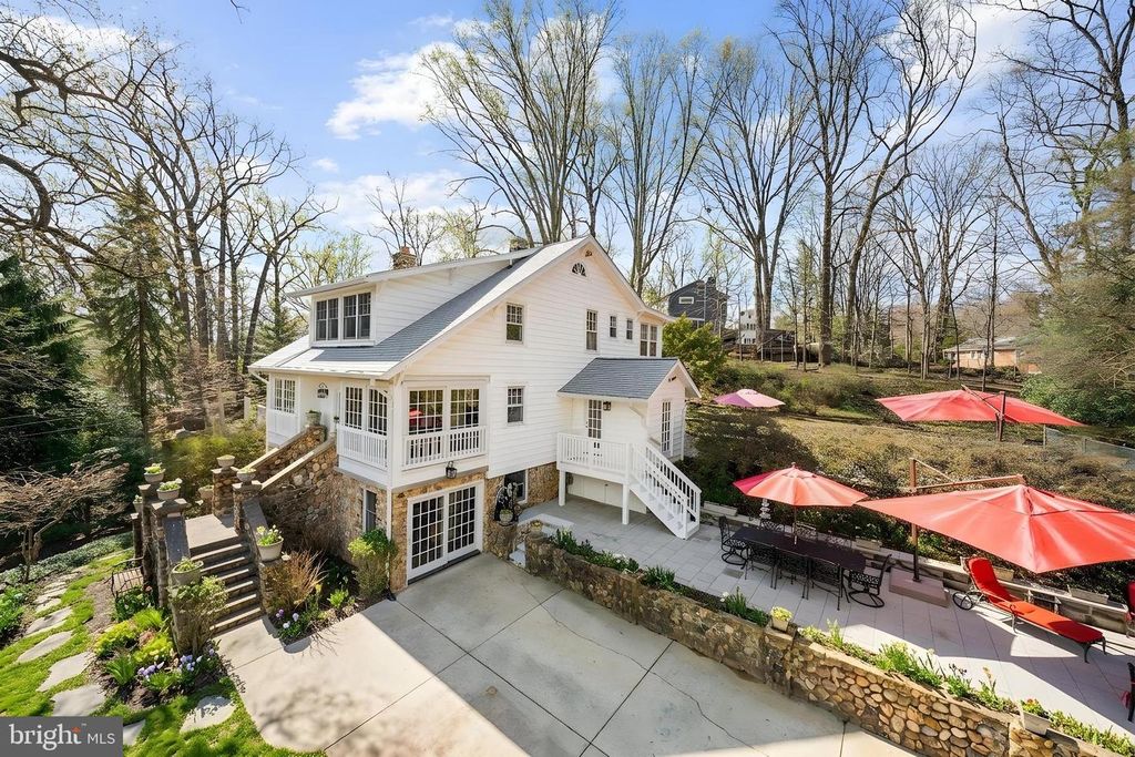 702 SLIGO CREEK PKWY, Takoma Park, MD 20912