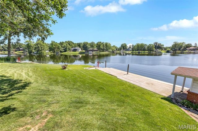 693 Boulevard De Cannes, Edwardsville, IL 62025