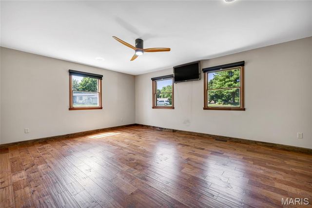 693 Boulevard De Cannes, Edwardsville, IL 62025