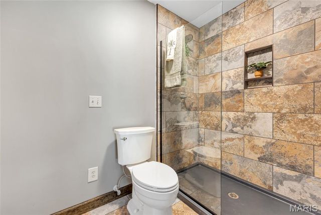 693 Boulevard De Cannes, Edwardsville, IL 62025