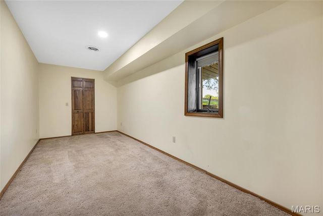 693 Boulevard De Cannes, Edwardsville, IL 62025