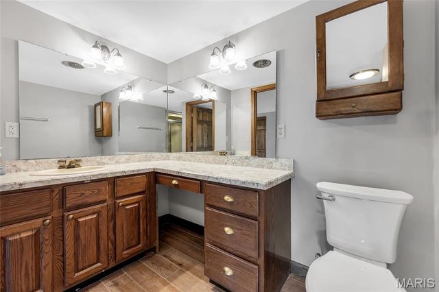 693 Boulevard De Cannes, Edwardsville, IL 62025