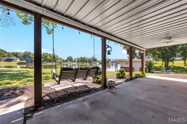 693 Boulevard De Cannes, Edwardsville, IL 62025