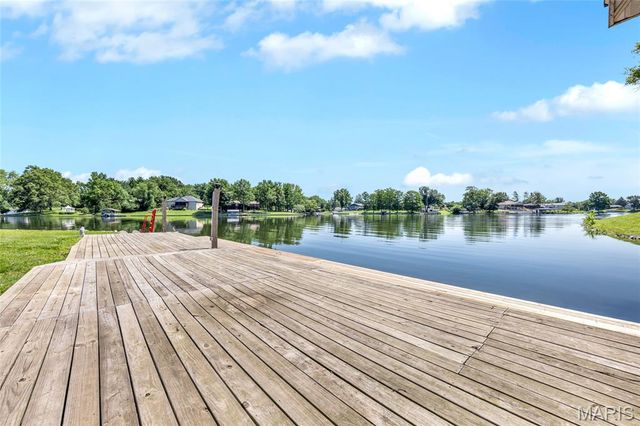 693 Boulevard De Cannes, Edwardsville, IL 62025