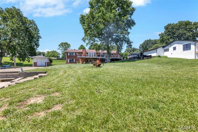 693 Boulevard De Cannes, Edwardsville, IL 62025