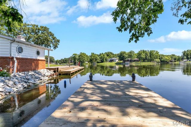 693 Boulevard De Cannes, Edwardsville, IL 62025