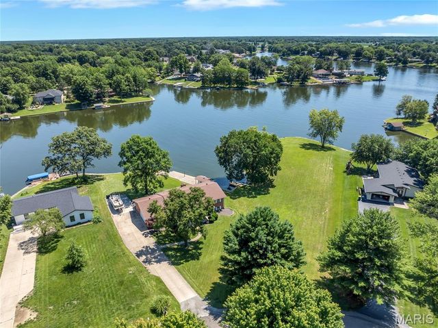 693 Boulevard De Cannes, Edwardsville, IL 62025