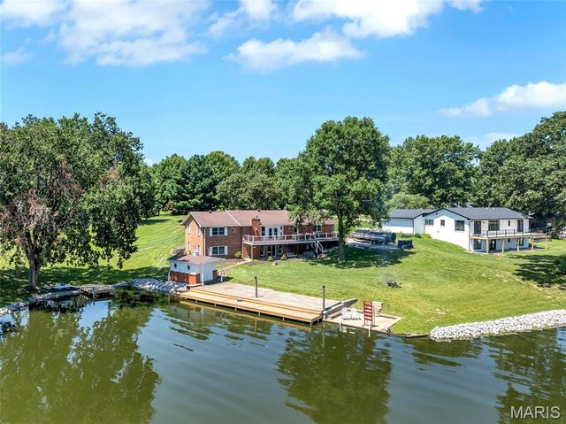 693 Boulevard De Cannes, Edwardsville, IL 62025