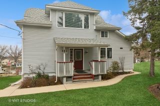 122 E Grand Avenue, Fox Lake, IL 60020