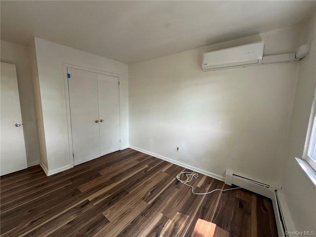 38 Hampton Court, Middletown, NY 10941