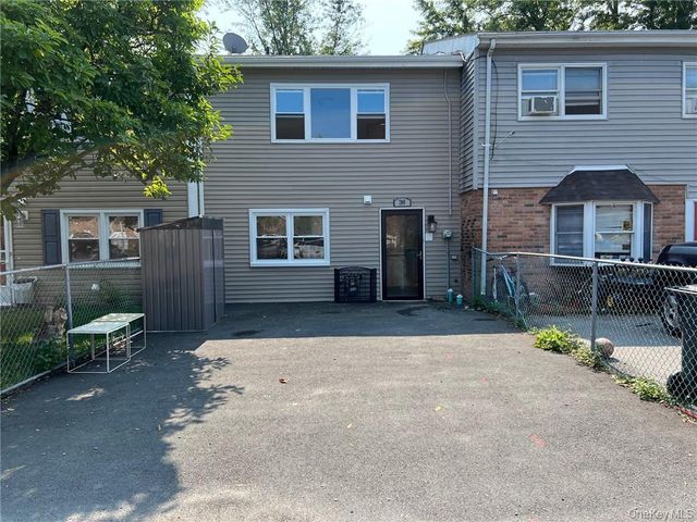 38 Hampton Court, Middletown, NY 10941