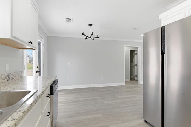 16 Cheyenne Cir., Purvis, MS 39475