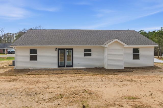 16 Cheyenne Cir., Purvis, MS 39475