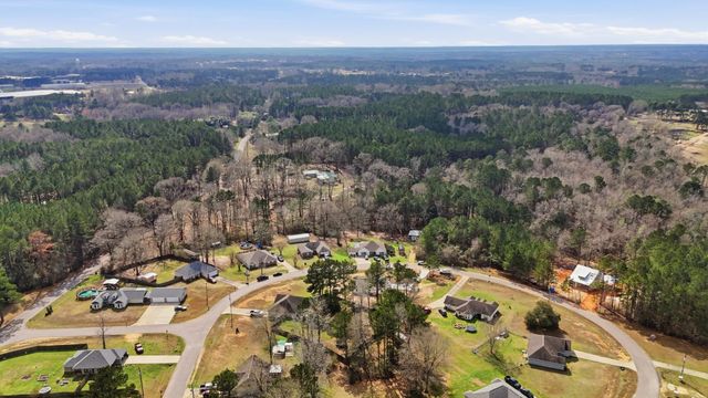 16 Cheyenne Cir., Purvis, MS 39475