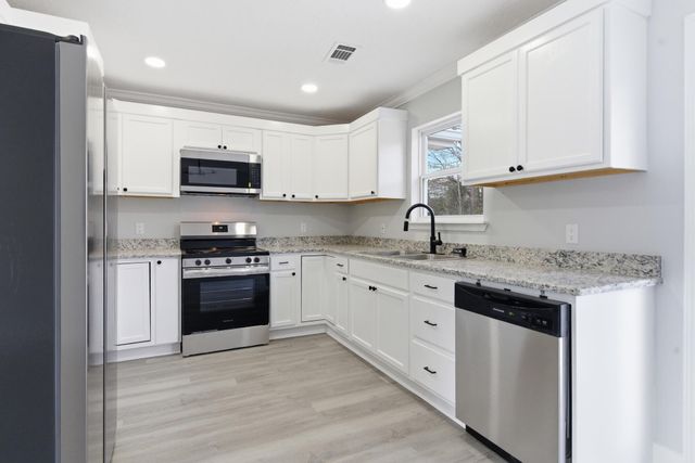 16 Cheyenne Cir., Purvis, MS 39475